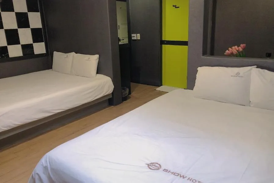 Show Hotel Haeundae Пусан