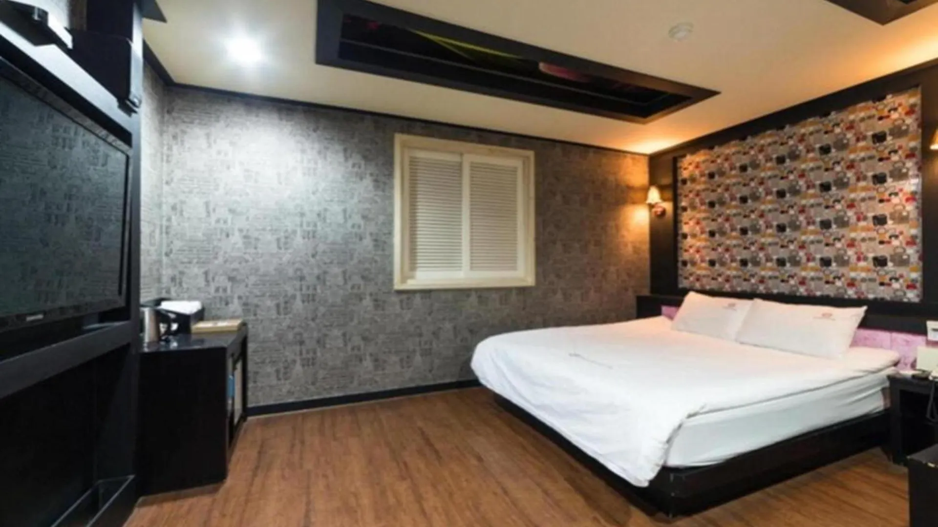 Show Hotel Haeundae Пусан